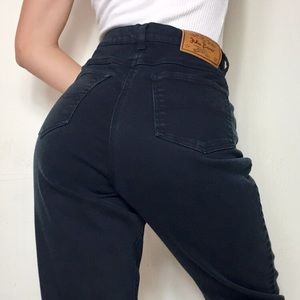 ❌SOLD❌Vintage high waisted tapered mom jeans